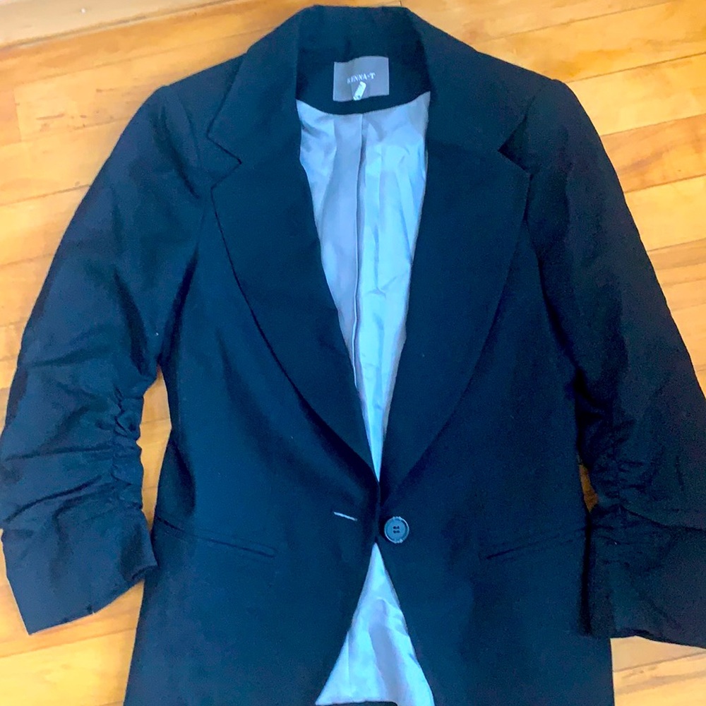 Blazer with 3/4 ruched sleeves
